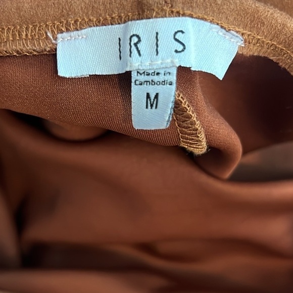 NWT,Iris LA,Warm Camel Faux Suede Adjustable Buckle Mini Dress, EUC,Size M - Picture 5 of 12
